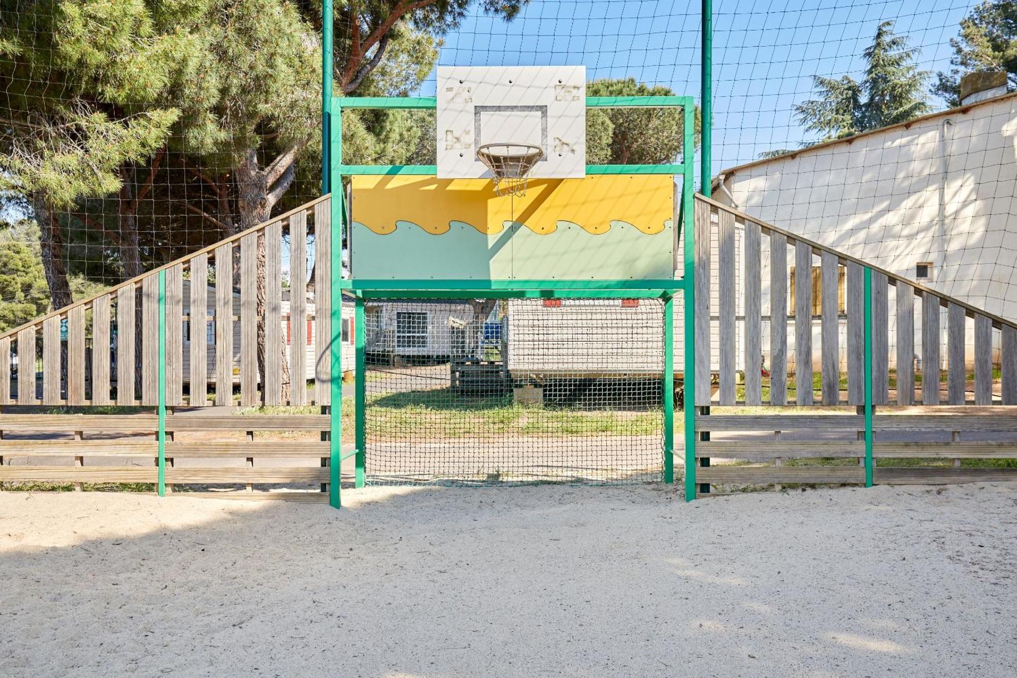 Domaine Residentiel De Plein Air Odalys La Pinede 아그 외부 사진