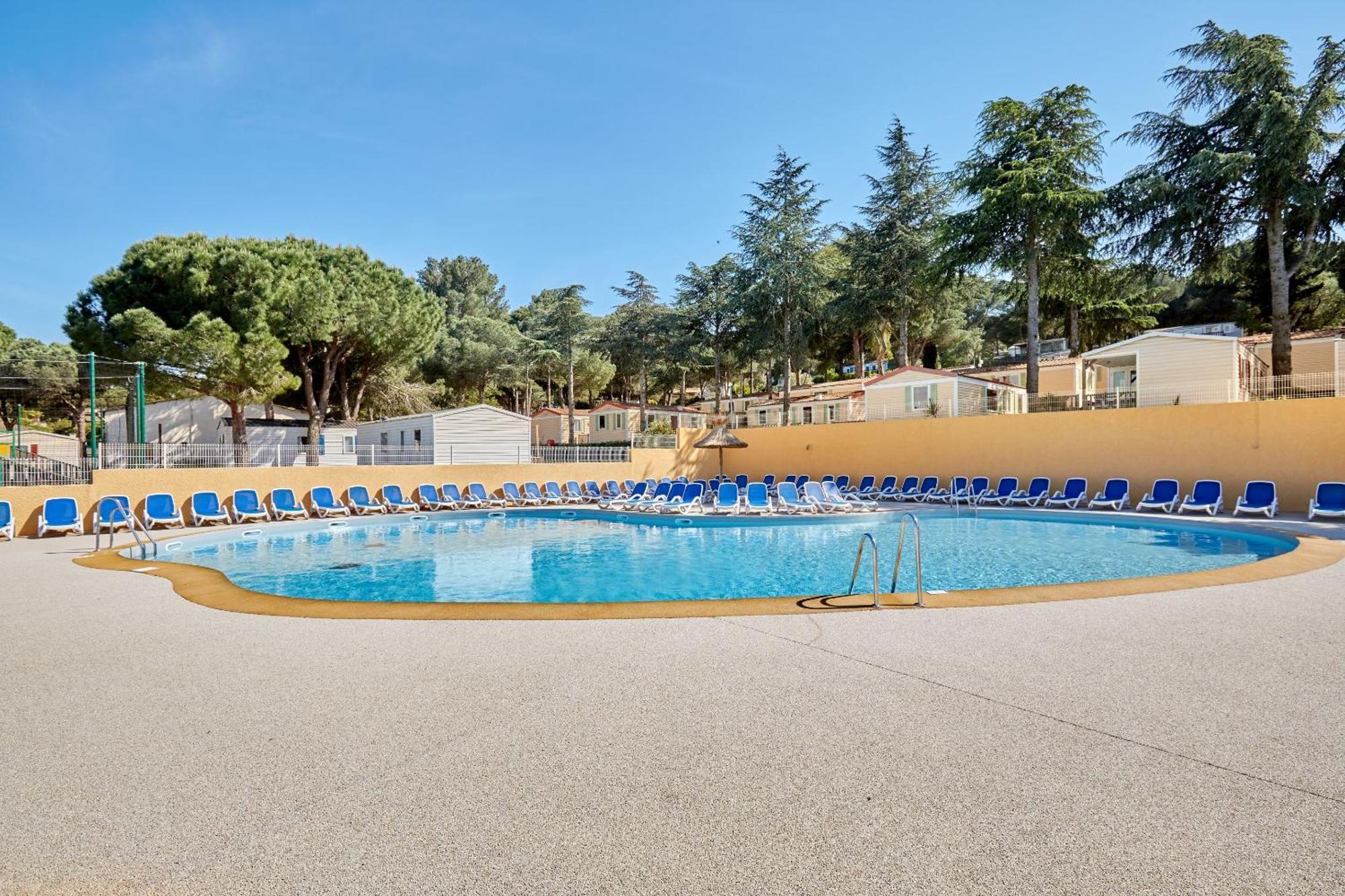 Domaine Residentiel De Plein Air Odalys La Pinede 아그 외부 사진